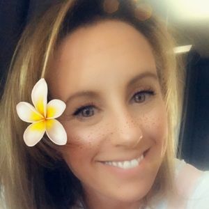 Meet your Posher, Iana